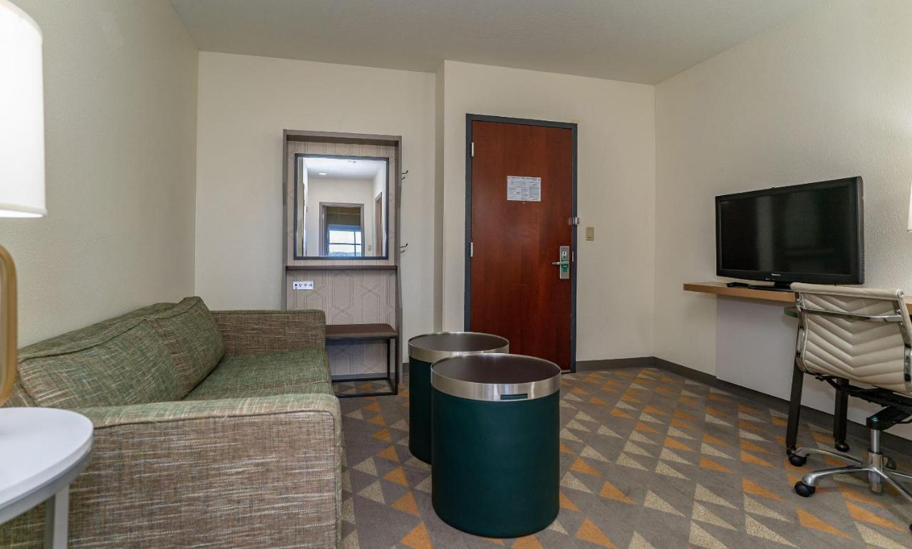 Holiday Inn Hotel & Suites Beaufort At Highway 21 By Ihg Esterno foto