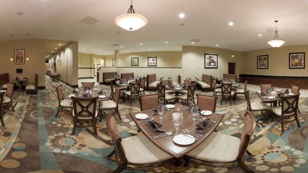 Holiday Inn Hotel & Suites Beaufort At Highway 21 By Ihg Esterno foto