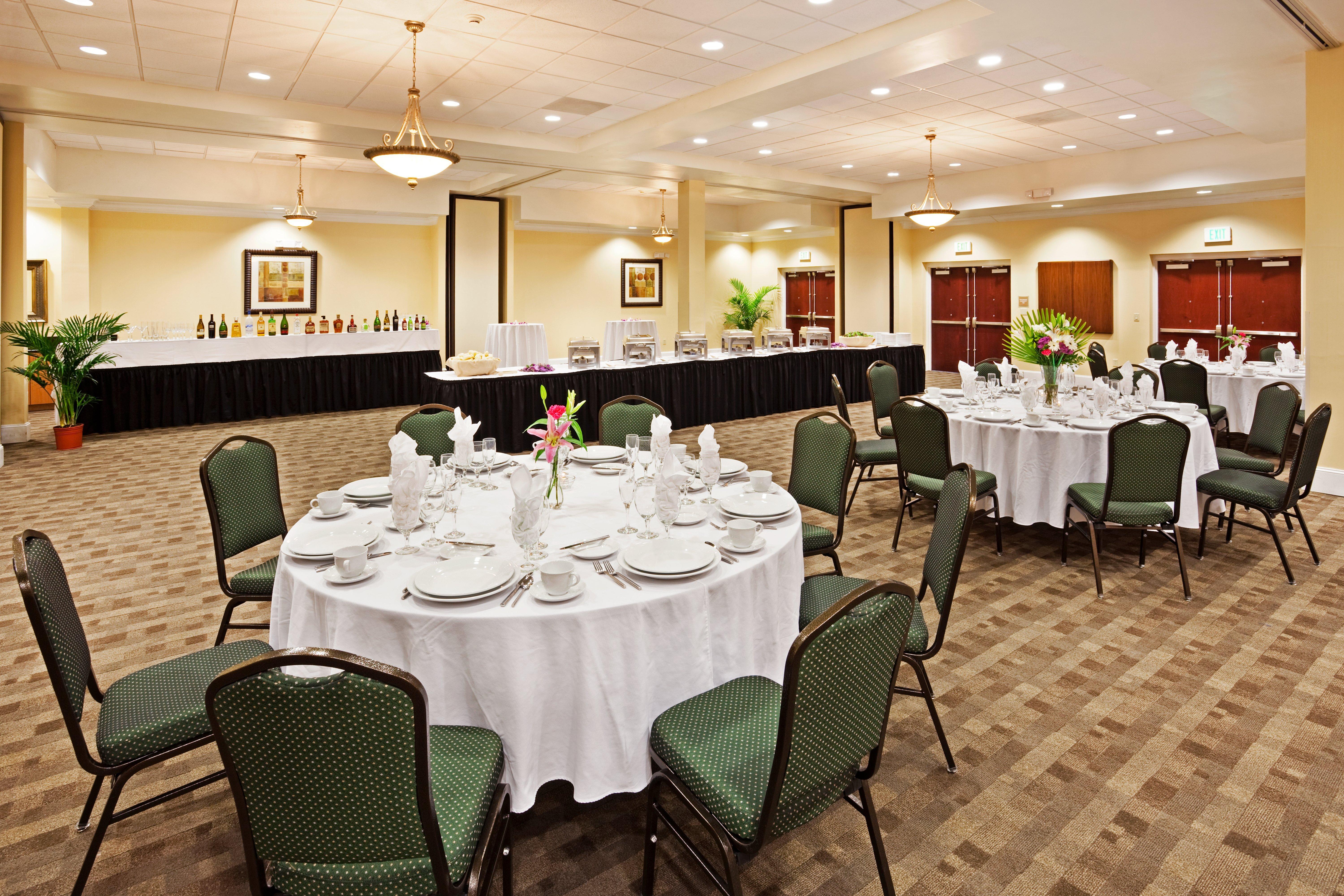 Holiday Inn Hotel & Suites Beaufort At Highway 21 By Ihg Esterno foto